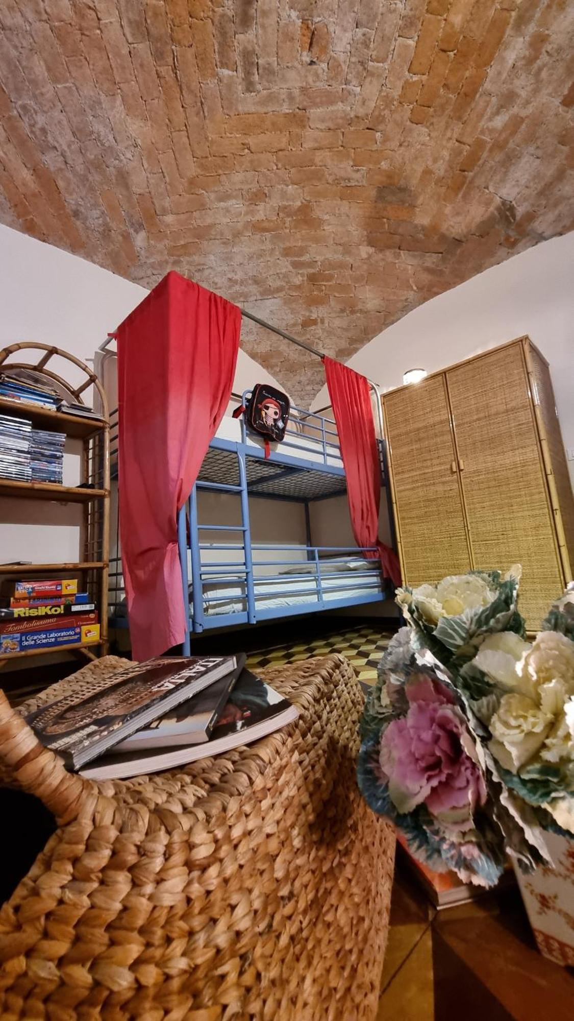 Il Bibiribi Al Castello Apartment Pieve di Teco Екстериор снимка